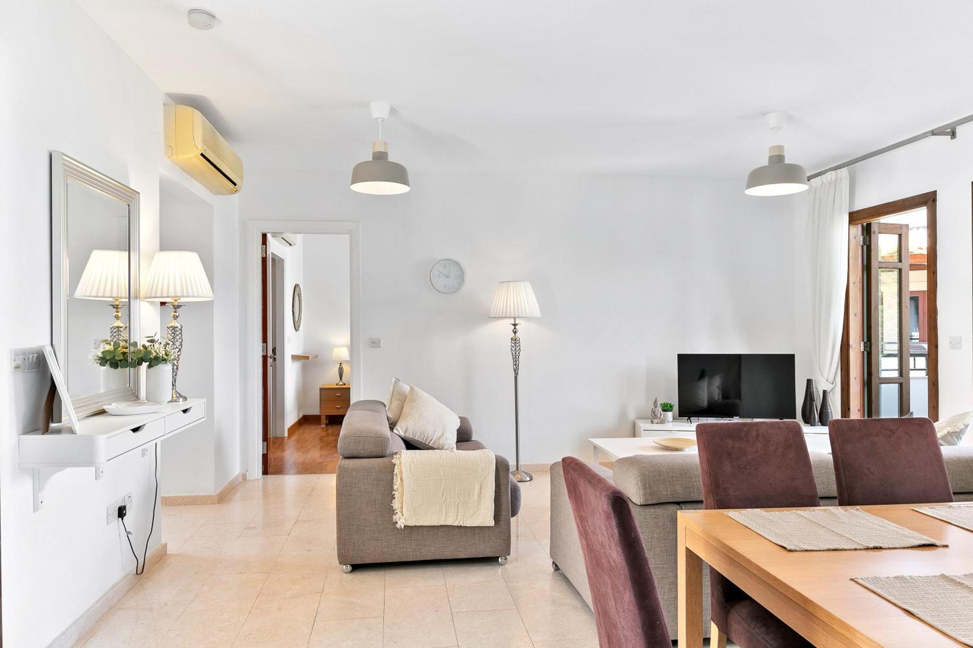 2 Bedroom Apartment Chloe With Communal Pool, Aphrodite Hills Resort Куклія Екстер'єр фото